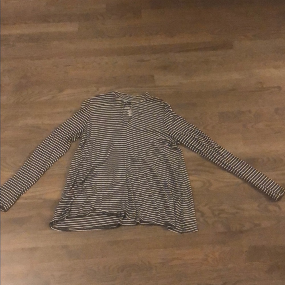 Women’s American Eagle cute top